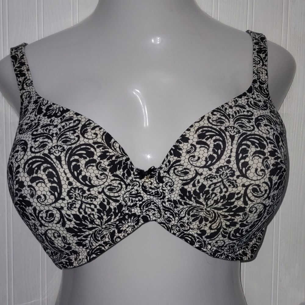 Excellent Condition Soma Black and Cream Lace Pattern Bra 44 DD Underwire